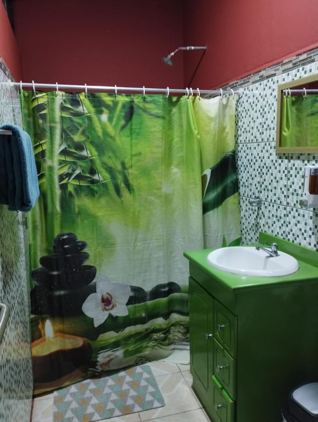 Cabinas Hukats Secret Jungle Puerto Viejo de Talamanca Extérieur photo